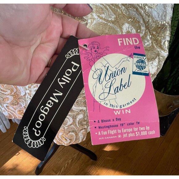 Vintage 70s gold lame jacket, glam golden brocade, large wing dagger lapels, NOS - Picture 9 of 11